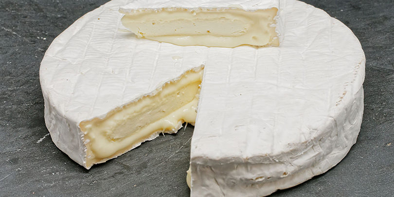 Plateau de fromages avec brie